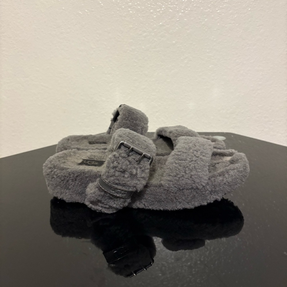 UGG Women's Fuzz Yeah Sandal